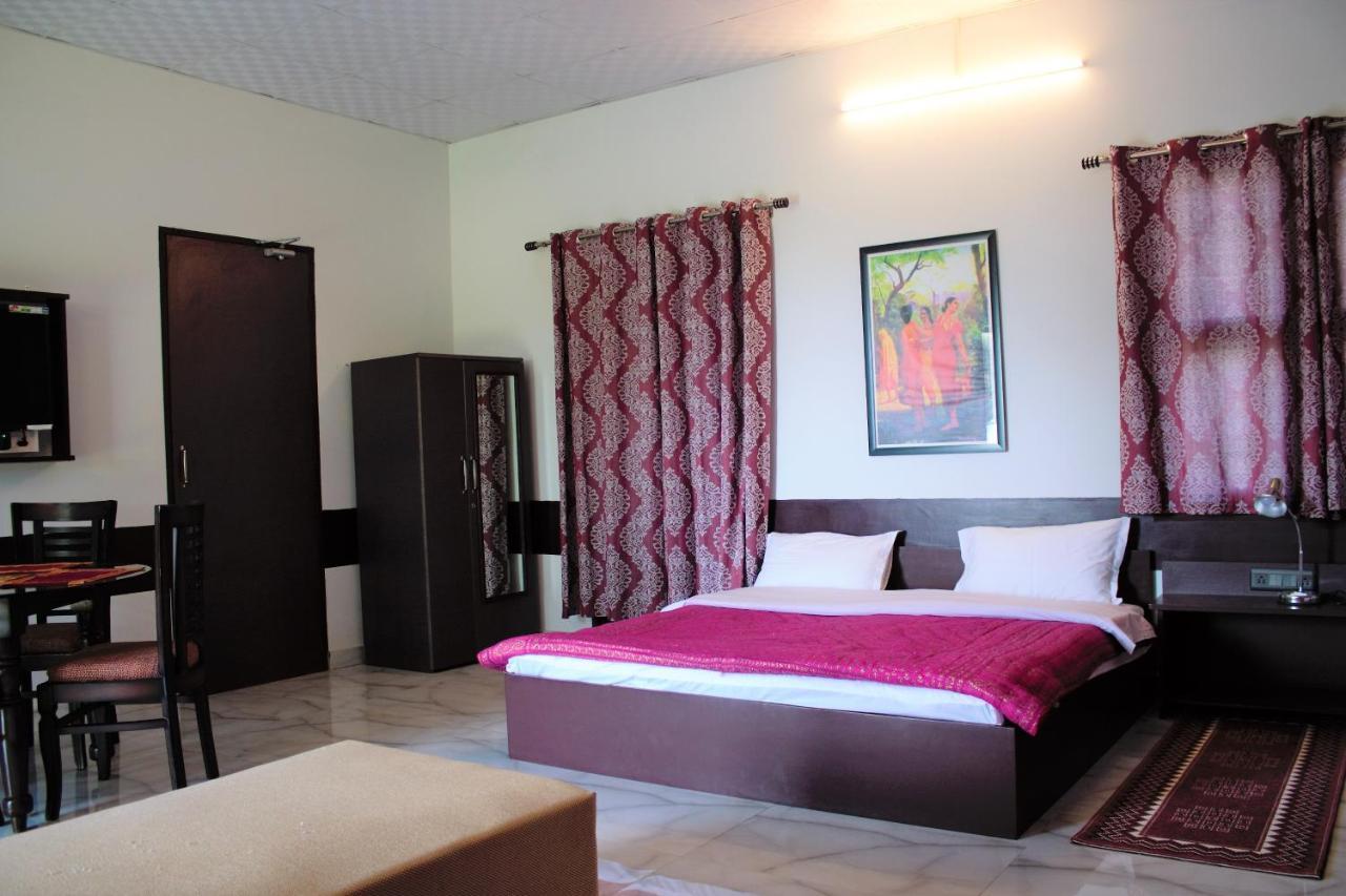 אלוואר Shivir Aranya - Wilderness Resort מראה חיצוני תמונה